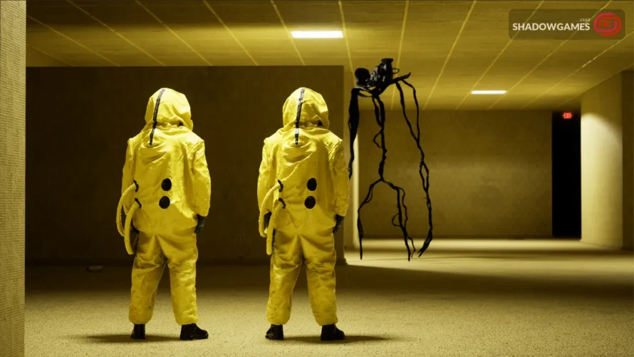 دو بازیکن زردپوش روبه روی موجودی سیاه و بلند در بازی آنلاین Backrooms: Escape Together
