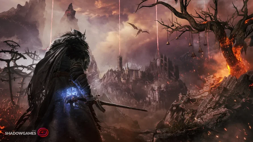 جنگجو با فانوس آبی مقابل قلعه گوتیک در بازی آنلاین Lords of the Fallen