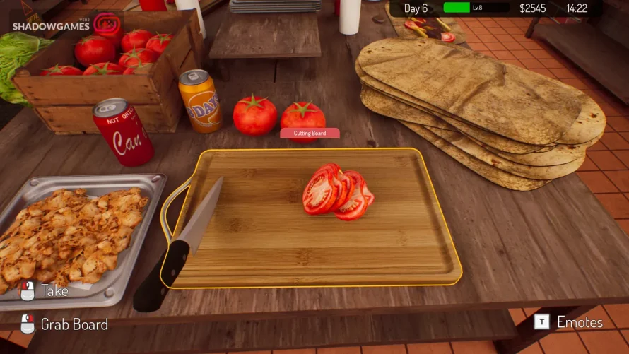 گوجه ورقه شده روی تخته برش کنار لواش ها در بازی آنلاین Wrap House Simulator